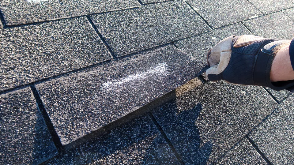 Commercial roof damage in Elk River